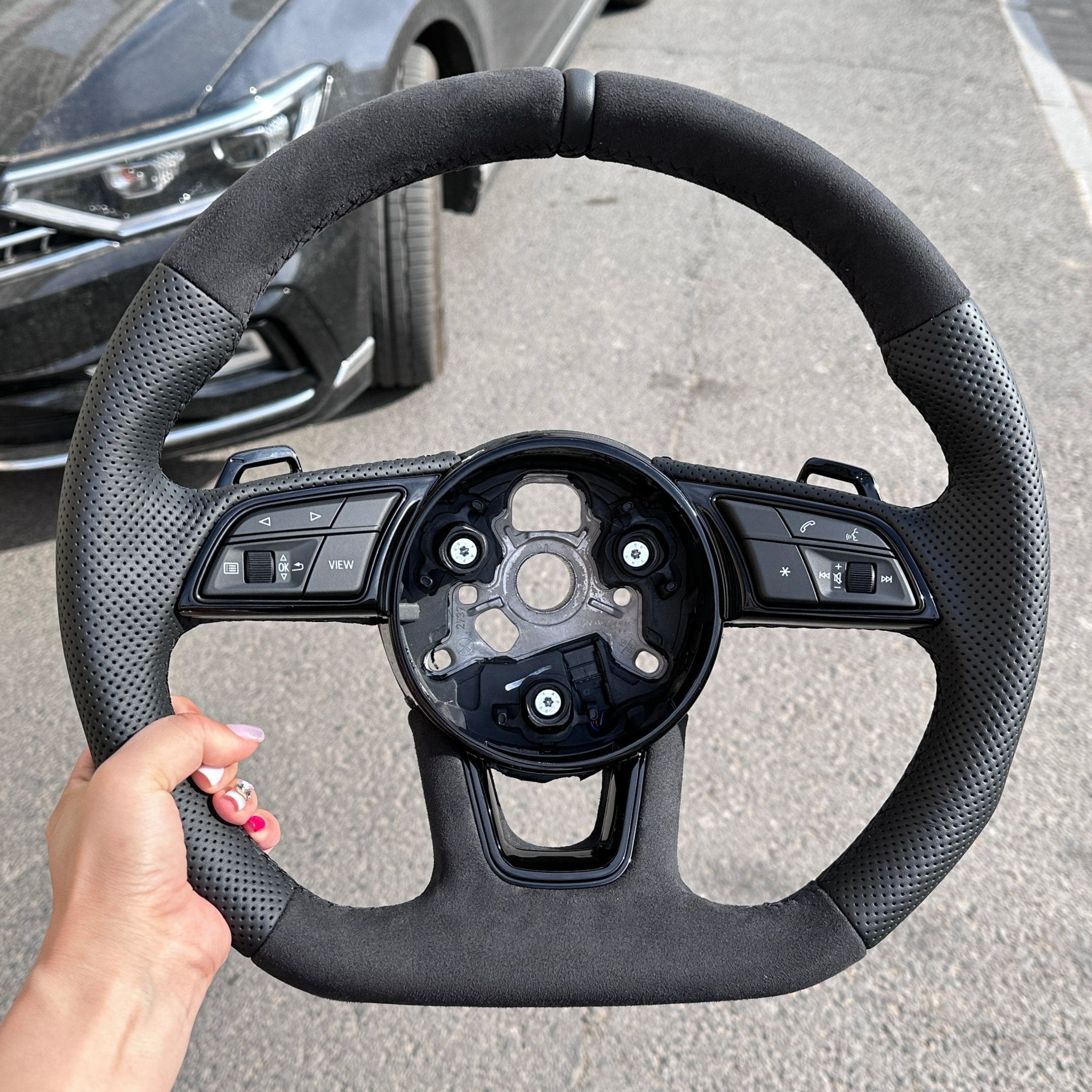 AUDI STEERING WHEEL | FLAT - BOTTOM | ALCANTARA - Jonparts