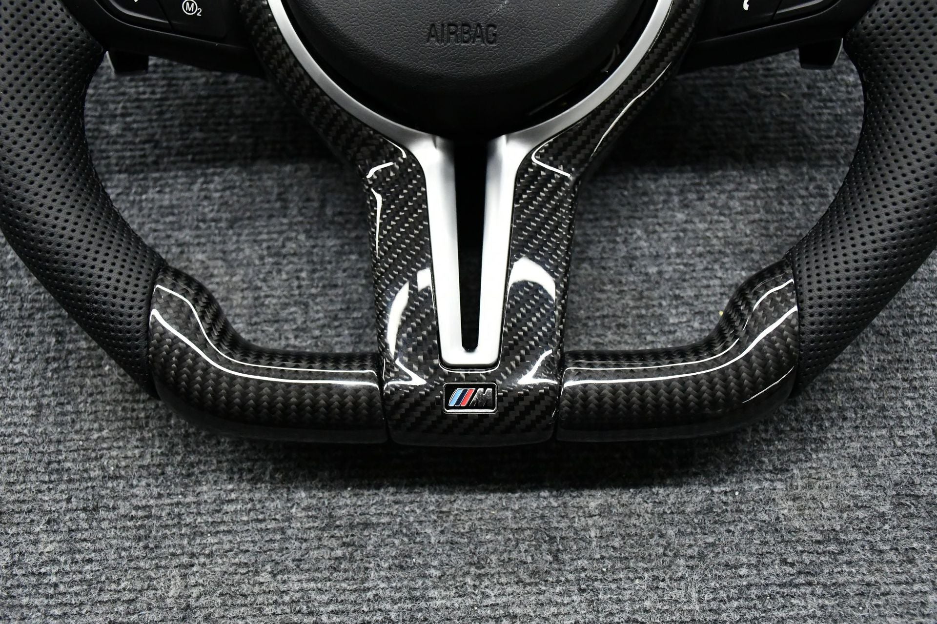 BMW STEERING WHEEL | F SERIES | FLAT BOTTOM | CARBON FIBER - Jonparts